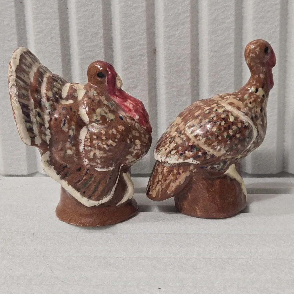 Hand‎ Paint Turkey Salt And Pepper Shakers.